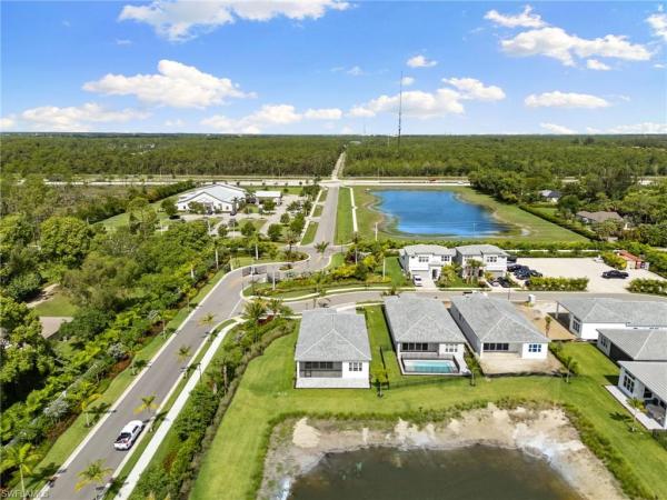 2924 Bloomfield Way, Naples, Florida 34112, image 2