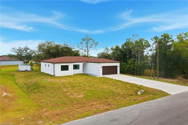 Mirror Lakes, 161 Blackstone Dr, Fort Myers, Florida 33913, image 2