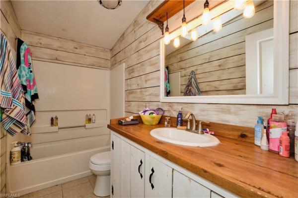 Cottage Point, 16820 Banyon Dr, Fort Myers, Florida 33908, image 3