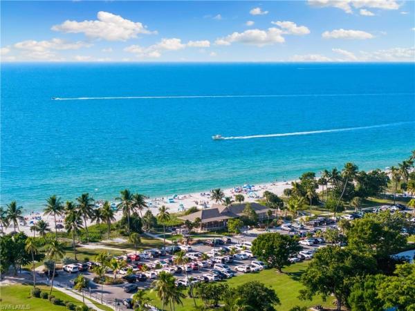Charleston Square At Coquina Sands, 1400 N Gulf Shore Blvd #201, Naples, Florida 34102, image 2