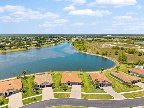 Valencia Lakes, 2038 Grove Dr, Naples, Florida 34120, image 1