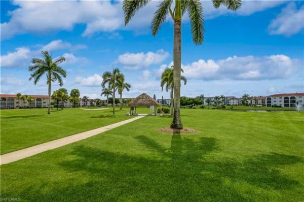29 E High Point Cir #403, Naples, Florida 34103, image 1