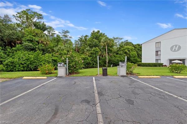 Pine Ridge Of Fort Myers Village, 9970 Sailview Ct #20, Fort Myers, Florida 33905, image 3