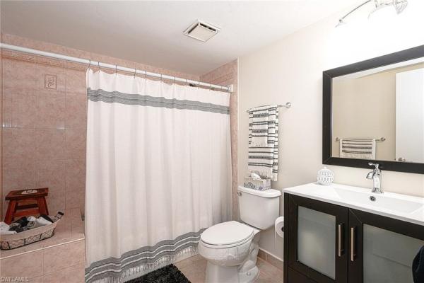 135 E Cypress Way #C, Naples, Florida 34110, image 2