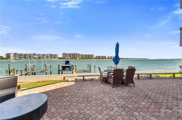 504 La Peninsula Blvd, Naples, Florida 34113, image 2
