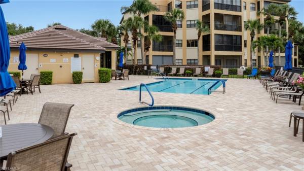 200 Vintage Cir #103, Naples, Florida 34119, image 2