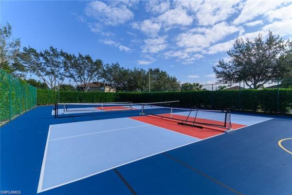 Valencia Lakes, 2078 Grove Dr, Naples, Florida 34120, image 3