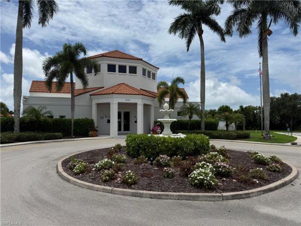 7750 Jewel Ln #103, Naples, Florida 34109, image 2