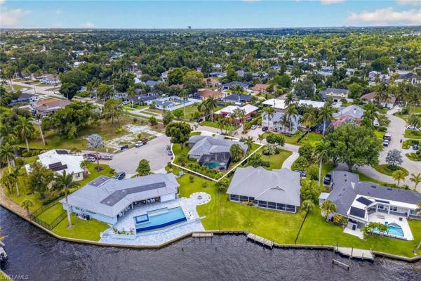 Riviera Terrace, 8390 Riviera Ave, Fort Myers, Florida 33919, image 2