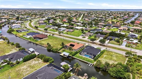 Cape Coral, 2509 Surfside Blvd, Cape Coral, Florida 33914, image 2