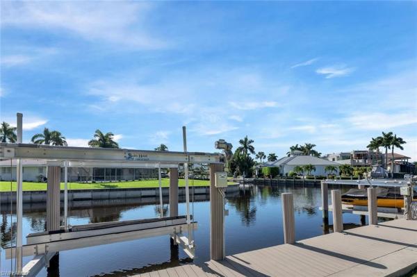 1925 Tarpon Rd, Naples, Florida 34102, image 2