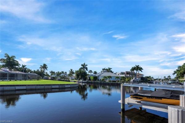 1925 Tarpon Rd, Naples, Florida 34102, image 1