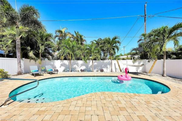 Naples Park, 847 N 98th Ave, Naples, Florida 34108, image 2