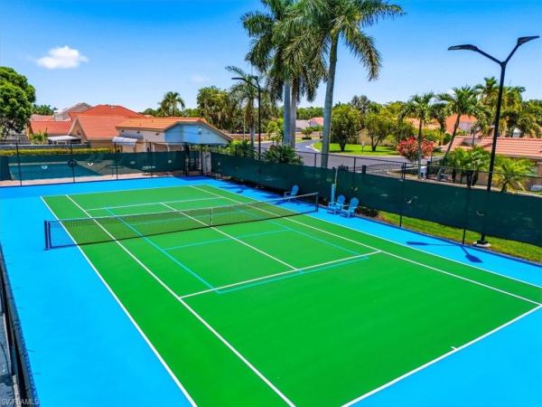 Moon Lake, 1268 Jardin Dr, Naples, Florida 34104, image 2