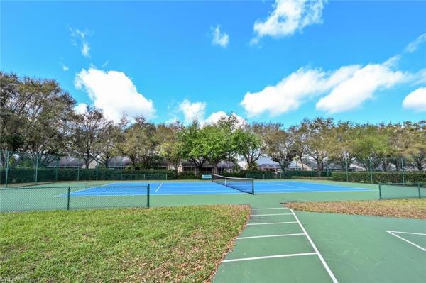 Laurel Lakes, 8260 Laurel Lakes Blvd, Naples, Florida 34119, image 2
