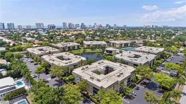 788 Park Shore Dr #E14, Naples, Florida 34103, image 2