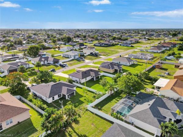 Cape Coral Residential, 1317 4th Pl, Cape Coral, Florida 33909, image 2