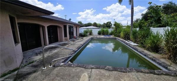 Whiskey Creek, 1031 Averly St, Fort Myers, Florida 33919, image 3