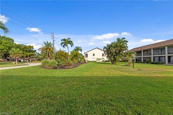 Central Park South, 9265 Lake Park Dr #201, Fort Myers, Florida 33919, image 2
