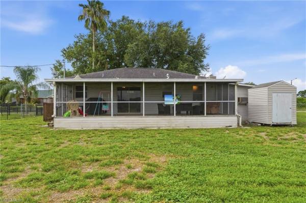Lehigh Acres, 4302 SW 7th St, Lehigh Acres, Florida 33976, image 3