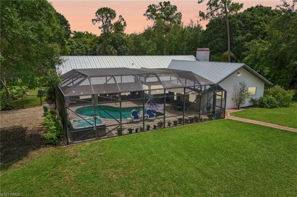 Logan Woods, 4980 Tamarind Ridge Dr, Naples, Florida 34119, image 2