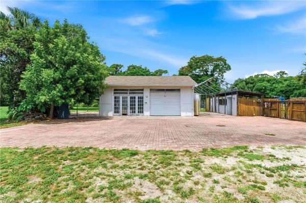 Naples No HOA, 1290 Saint Clair Shores Rd, Naples, Florida 34104, image 2