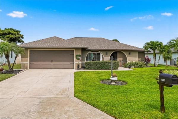 Fairway Estates, 24916 Carnoustie Ct, Bonita Springs, Florida 34135, image 2