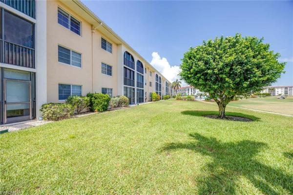 45 S High Point Cir #303, Naples, Florida 34103, image 3