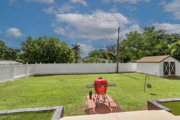 Naples No HOA, 3196 Connecticut Ave, Naples, Florida 34112, image 1