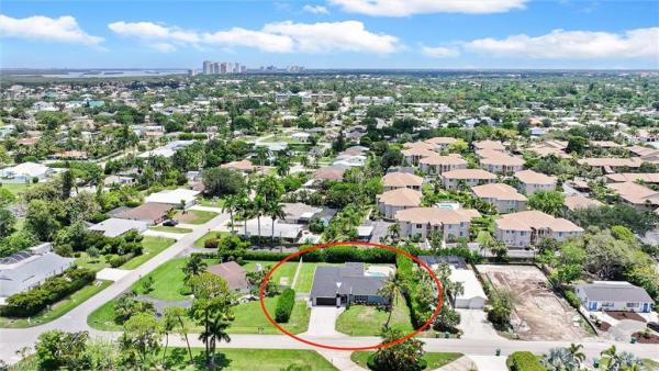 93 7th St, Naples, Florida 34134, image 2