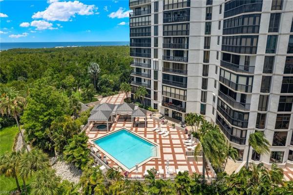 6075 Pelican Bay Blvd #204, Naples, Florida 34108, image 2