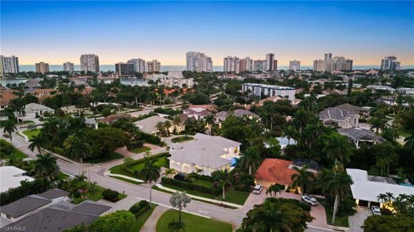 Park Shore, 710 Willowhead Dr, Naples, Florida 34103, image 2