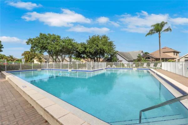 Williamsburg, 13643 Cherry Tree Ct, Fort Myers, Florida 33912, image 3