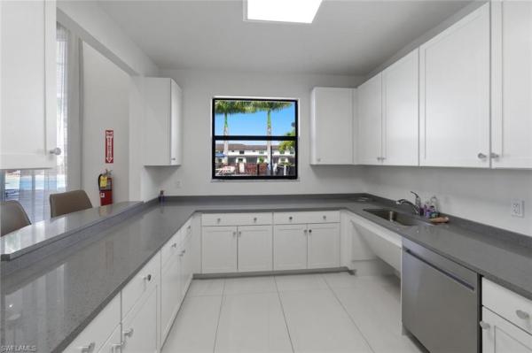 7345 Rockefeller Dr, Naples, Florida 34119, image 3