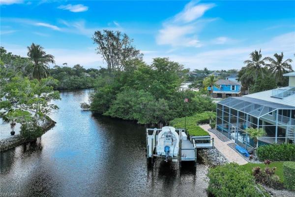 Riviera Colony, 3858 Riviera Cir, Bonita Springs, Florida 34134, image 3