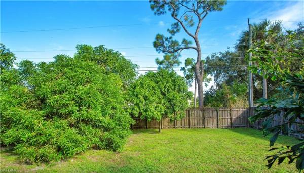 Naples Villas, 3555 Poinsettia Ave, Naples, Florida 34104, image 3
