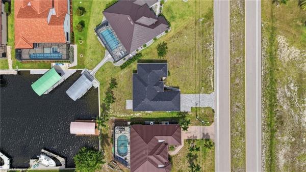 Cape Coral Residential, 3728 Yucatan Pkwy, Cape Coral, Florida 33993, image 2