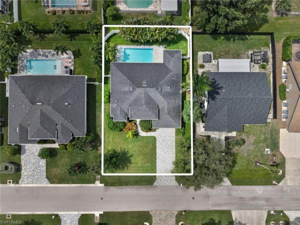 Chatham Woods, 37 Johnnycake Dr, Naples, Florida 34110, image 2