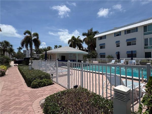 2100 N Gulf Shore Blvd #120, Naples, Florida 34102, image 2