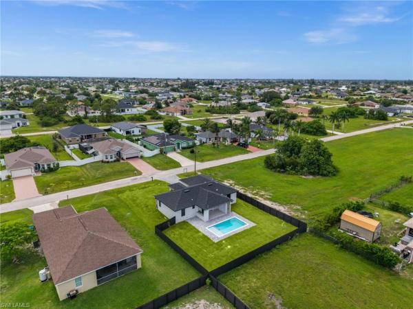 Cape Coral Residential, 409 NW 25th Pl, Cape Coral, Florida 33993, image 2