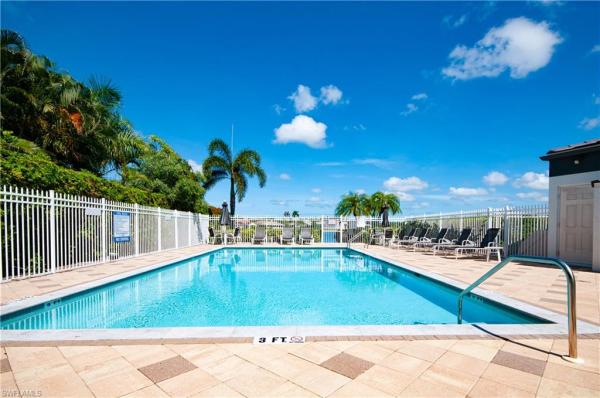 Berkshire Lakes, 559 Henley Dr, Naples, Florida 34104, image 2