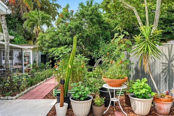 Coconut Grove At Olde Naples, 3880 Estey Ave, Naples, Florida 34104, image 3