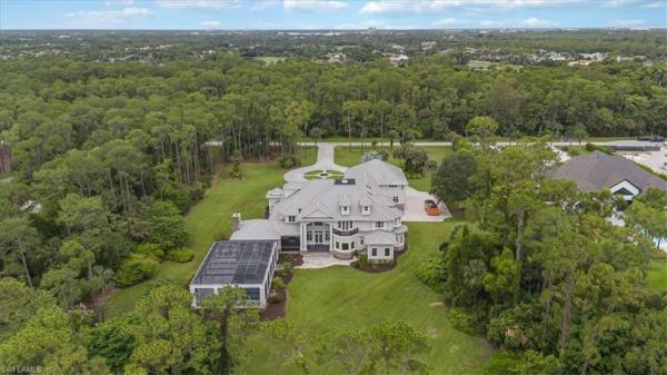 Coach House, 2263 Coach House Ln, Naples, Florida 34105, image 2