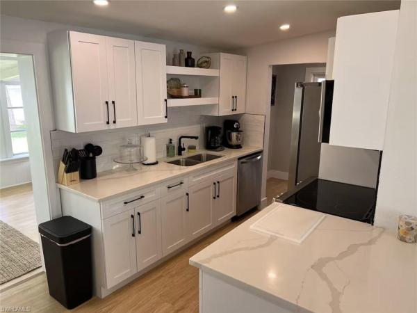 1220 Embassy Ln, Naples, Florida 34104, image 1