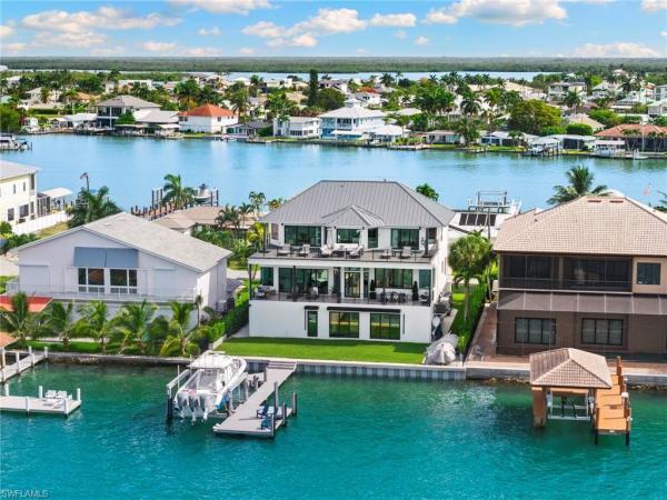 Isles Of Capri, 18 E Pelican St, Naples, Florida 34113, image 3