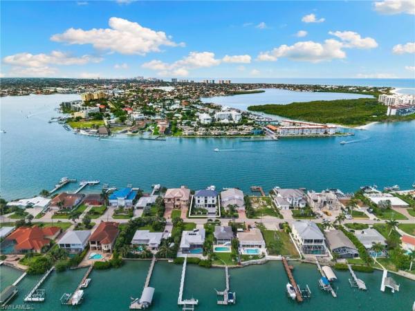 Isles Of Capri, 18 E Pelican St, Naples, Florida 34113, image 2