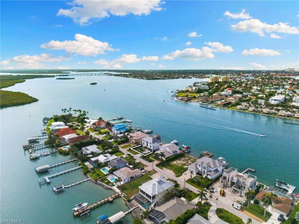 Isles Of Capri, 18 E Pelican St, Naples, Florida 34113, image 1
