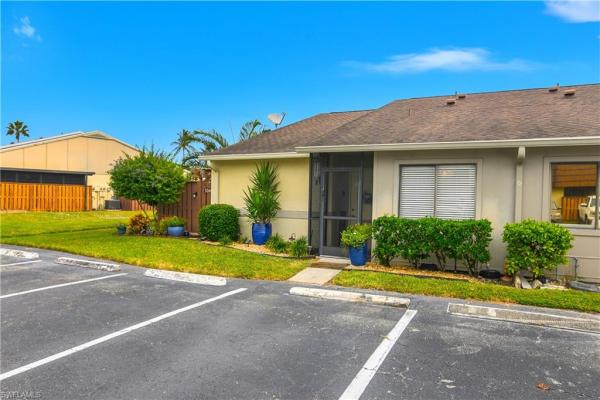 The Village Of Cedarbend, 5266 Cedarbend Dr #1, Fort Myers, Florida 33919, image 2