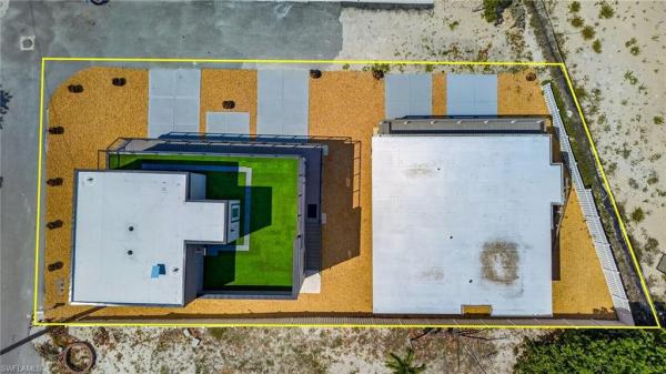 71 Mango St, Fort Myers Beach, Florida 33931, image 1