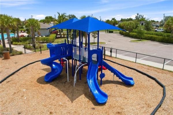 Stonewater, 844 Heather Lake Ave, Cape Coral, Florida 33993, image 3